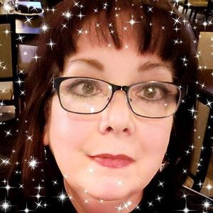 Meet your Posher, Eva